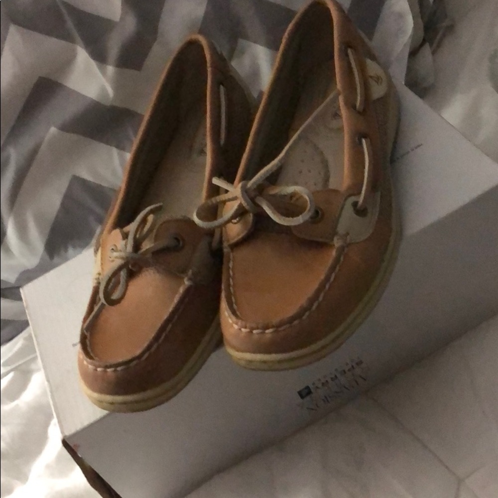 Sperry’s size 6.5 w
